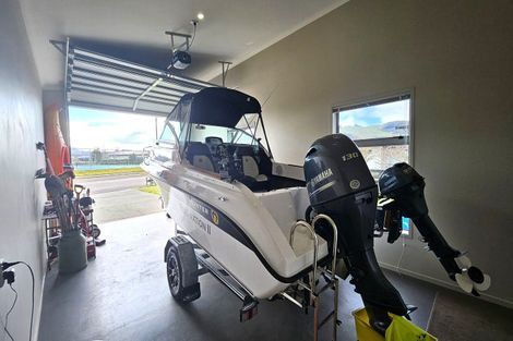 Photo of property in 153 Lisland Drive, Kinloch, Taupo, 3377