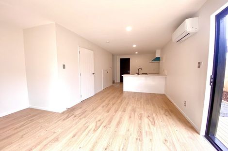 Photo of property in 1/20 Peach Road, Glenfield, Auckland, 0629