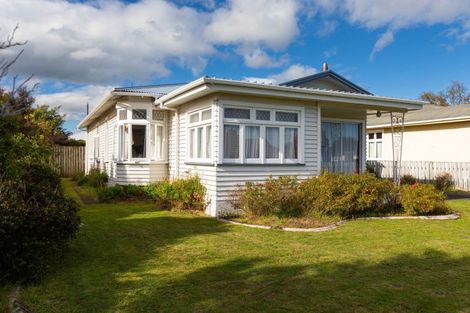 Photo of property in 69 Gordon Street, Dannevirke, 4930