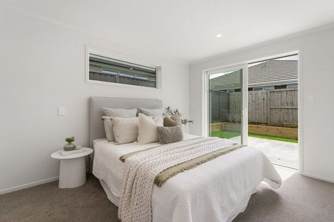 Photo of property in 11 Hammick Crescent, Pyes Pa, 3112