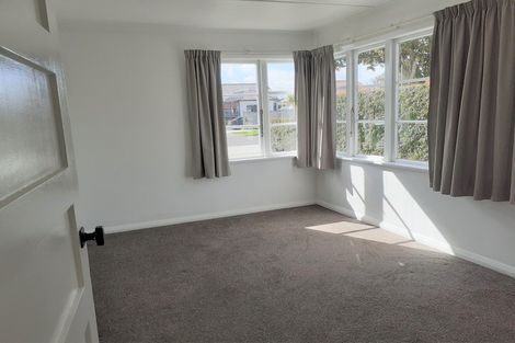 Photo of property in 14 Clinton Street, Fitzroy, New Plymouth, 4312