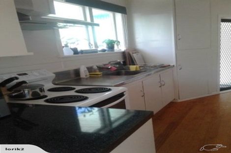 Photo of property in 46 Stott Avenue, Birkdale, Auckland, 0626