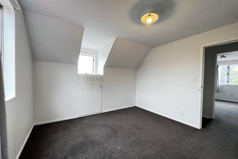 Photo of property in 1/15 Lambrown Drive, Totara Vale, Auckland, 0629