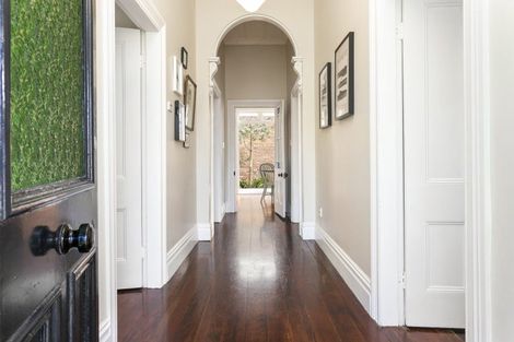 Photo of property in 2 Kawerau Avenue, Devonport, Auckland, 0624