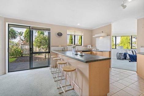 Photo of property in 24 Tauranga Place, Orewa, 0931