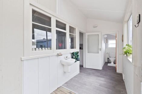 Photo of property in 24 Boyd Avenue, Aramoho, Whanganui, 4500