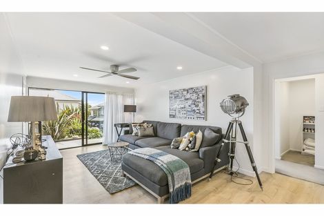 Photo of property in 82 Bay Street, Red Beach, 0932