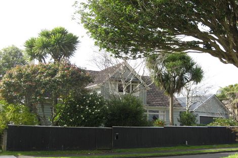 Photo of property in 73 Victoria Road, New Plymouth, 4310