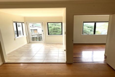 Photo of property in 41 Forrest Hill Road, Milford, Auckland, 0620