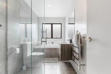 Photo of property in 9 Kearns Drive, Hobsonville, Auckland, 0616