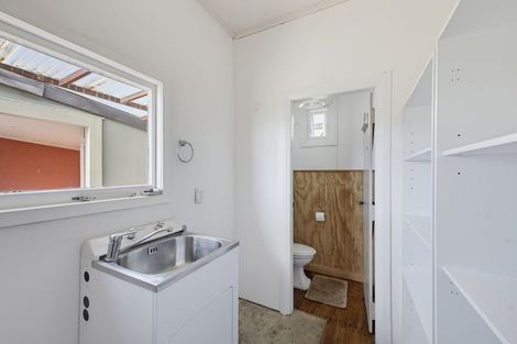 Photo of property in 403 Carrington Street, Upper Vogeltown, New Plymouth, 4310
