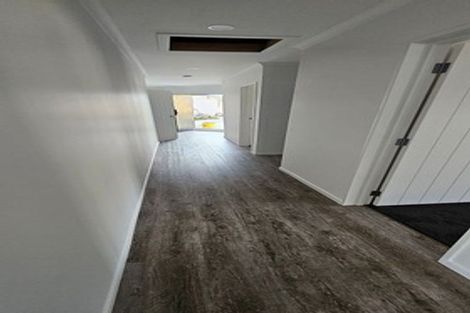 Photo of property in 12a Blease Street, New Lynn, Auckland, 0600