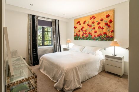 Photo of property in Broadwater Apartments, 214 Oriental Parade, Oriental Bay, Wellington, 6011