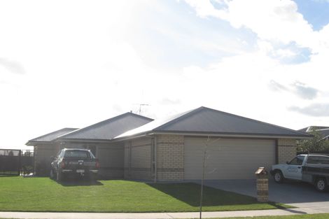 Photo of property in 39 Farringdon Avenue, Rototuna North, Hamilton, 3210