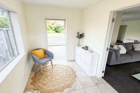 Photo of property in 23 Chalmers Close, Orewa, 0931