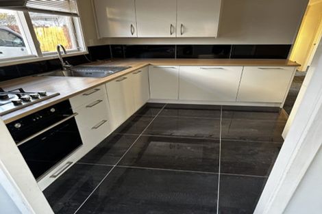 Photo of property in 56 Everglade Drive, Goodwood Heights, Auckland, 2105