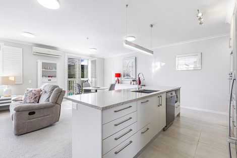 Photo of property in 30 Rewa Rewa Lane, Orewa, 0931