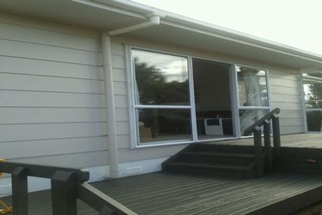 Photo of property in 1/28 Rewarewa Road, Te Atatu Peninsula, Auckland, 0610