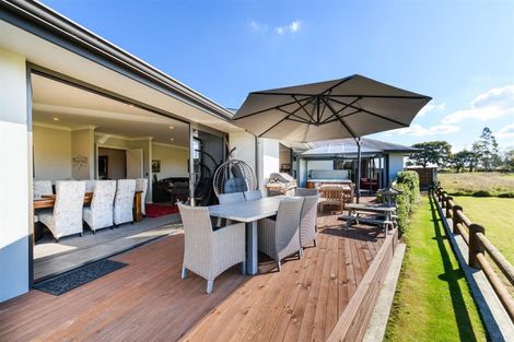 Photo of property in 10 Hanalin Drive, Marton, 4710