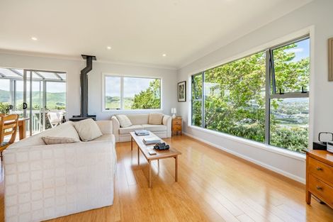 Photo of property in 12 The Track, Plimmerton, Porirua, 5026
