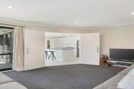 Photo of property in 1 Teal Close, Woolston, Christchurch, 8023