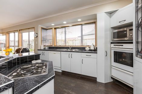 Photo of property in 11 Kensington Drive, Taradale, Napier, 4112