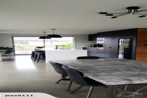 Photo of property in 1 Harry Way, Upper Vogeltown, New Plymouth, 4310