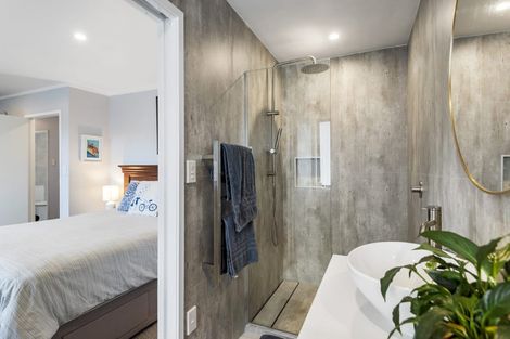 Photo of property in 30 Bay Vista Drive, Red Beach, 0932