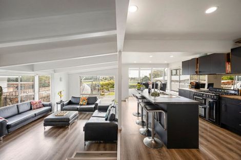Photo of property in 971 Kihikihi Road, Te Awamutu, 3800