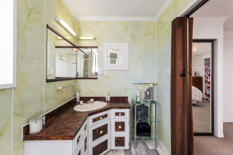 Photo of property in 23 Timaru Road, Waimate, 7924