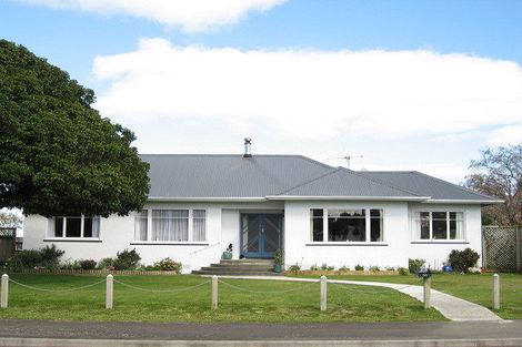 Photo of property in 35 Follett Street, Marton, 4710