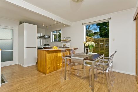 Photo of property in 46 Castleton Street, Birkdale, Auckland, 0626