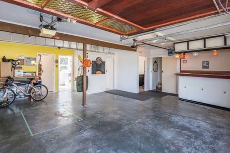 Photo of property in 8 Dallas Court, Miramar, Wellington, 6022