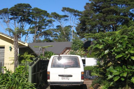 Photo of property in 53 Onedin Place, Titirangi, Auckland, 0604