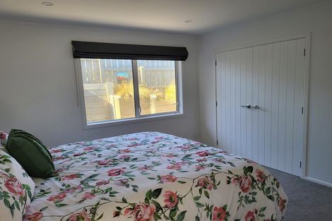 Photo of property in 18 Marine Parade South, Foxton Beach, Foxton, 4815