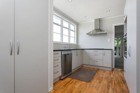 Photo of property in 51 Bowen Street, Cambridge, 3434