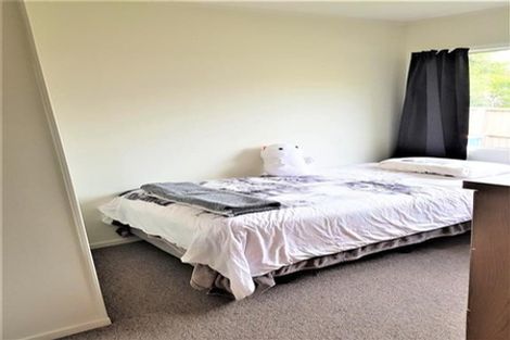 Photo of property in 8 Malibu Grove, Bayview, Auckland, 0629