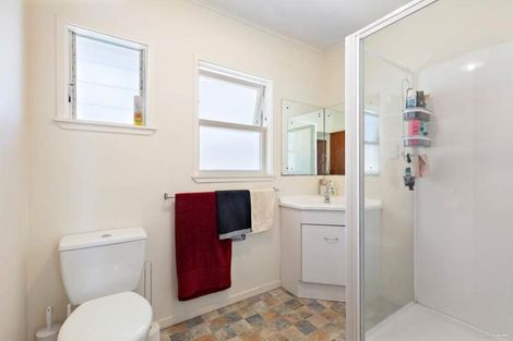 Photo of property in 2/84 Archers Road, Glenfield, Auckland, 0629