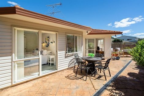 Photo of property in 10 Palmgreen Court, Stanmore Bay, Whangaparaoa, 0932