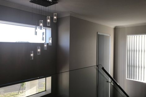 Photo of property in 10 Muirlea Drive, Flat Bush, Auckland, 2016