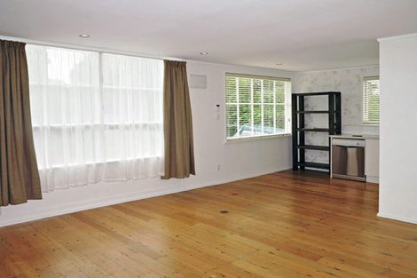 Photo of property in 109 Vipond Road, Stanmore Bay, Whangaparaoa, 0932