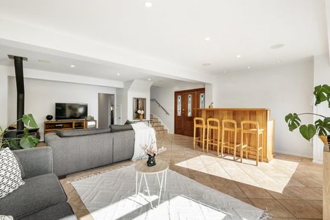 Photo of property in 2/74 Glamorgan Drive, Torbay, Auckland, 0630