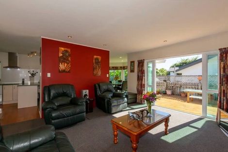 Photo of property in 30c Rata Road, Raumati Beach, Paraparaumu, 5032