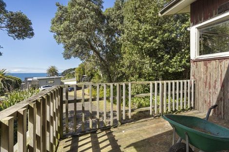 Photo of property in 18 Glenelg Road, Red Beach, 0932