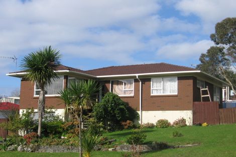 Photo of property in 14 Zingaro Place, Massey, Auckland, 0614