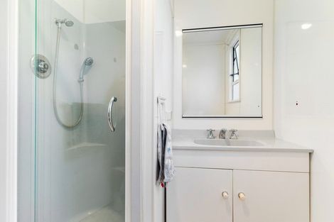 Photo of property in 70 Park Road, Carterton, 5713