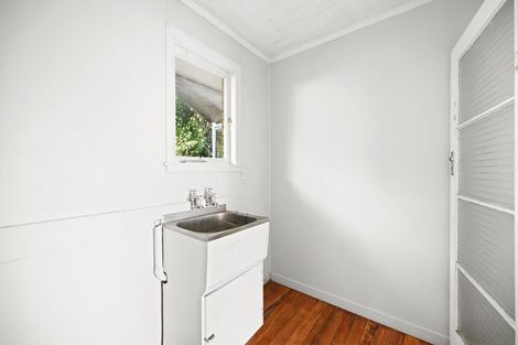 Photo of property in 8 Clark Place, Hillcrest, Hamilton, 3216