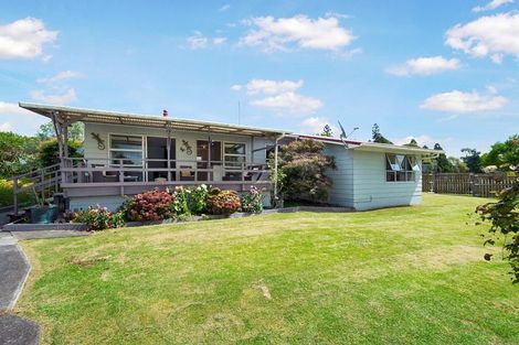 Photo of property in 2 Tapu Road, Huapai, Kumeu, 0810