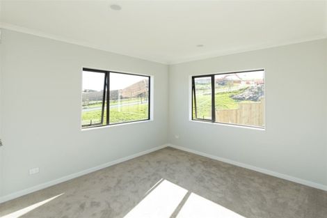 Photo of property in 104 Godfrey Drive, Orewa, 0931