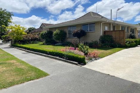 Photo of property in 16a Broadfell Avenue, Avonhead, Christchurch, 8042